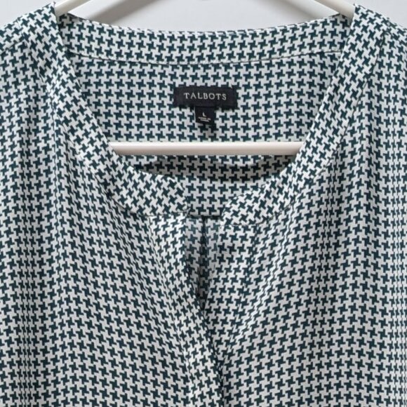 Talbots Long Sleeve Houndstooth Pattern Blouse in Cream & Forest Green - Picture 6 of 10